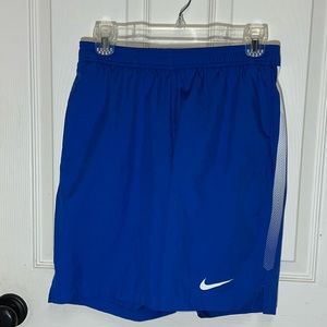 Nike dri-fit men’s size small royal blue running shorts. Excellent condition!